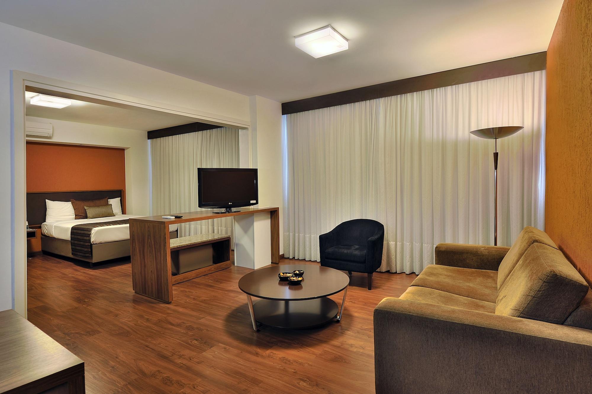 Hotel Deville กูรีตีบา ภายนอก รูปภาพ