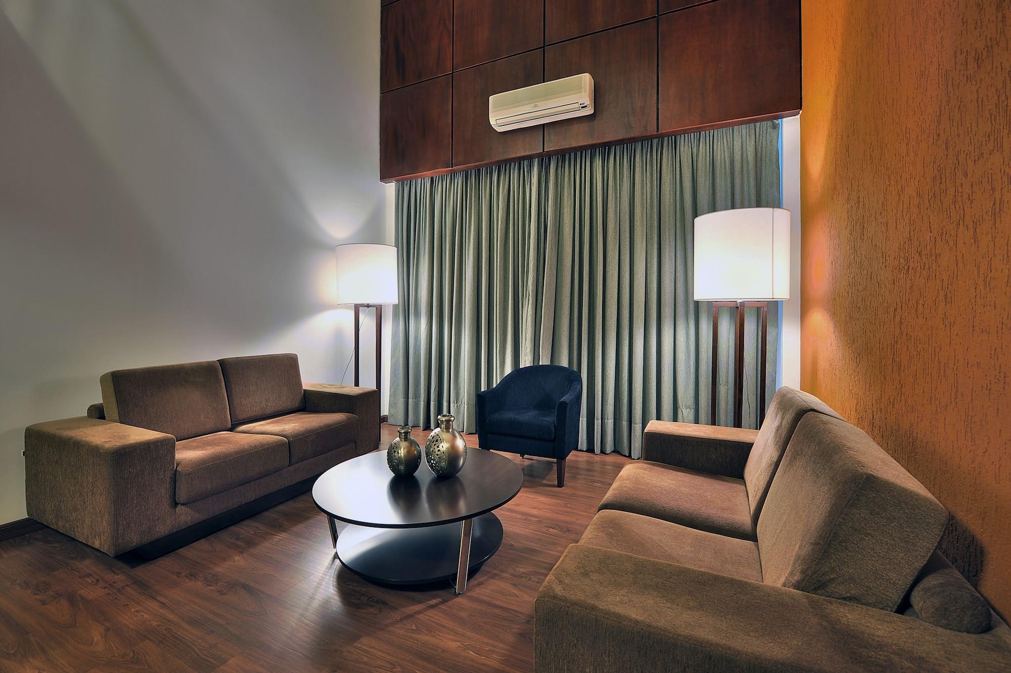 Hotel Deville กูรีตีบา ภายนอก รูปภาพ