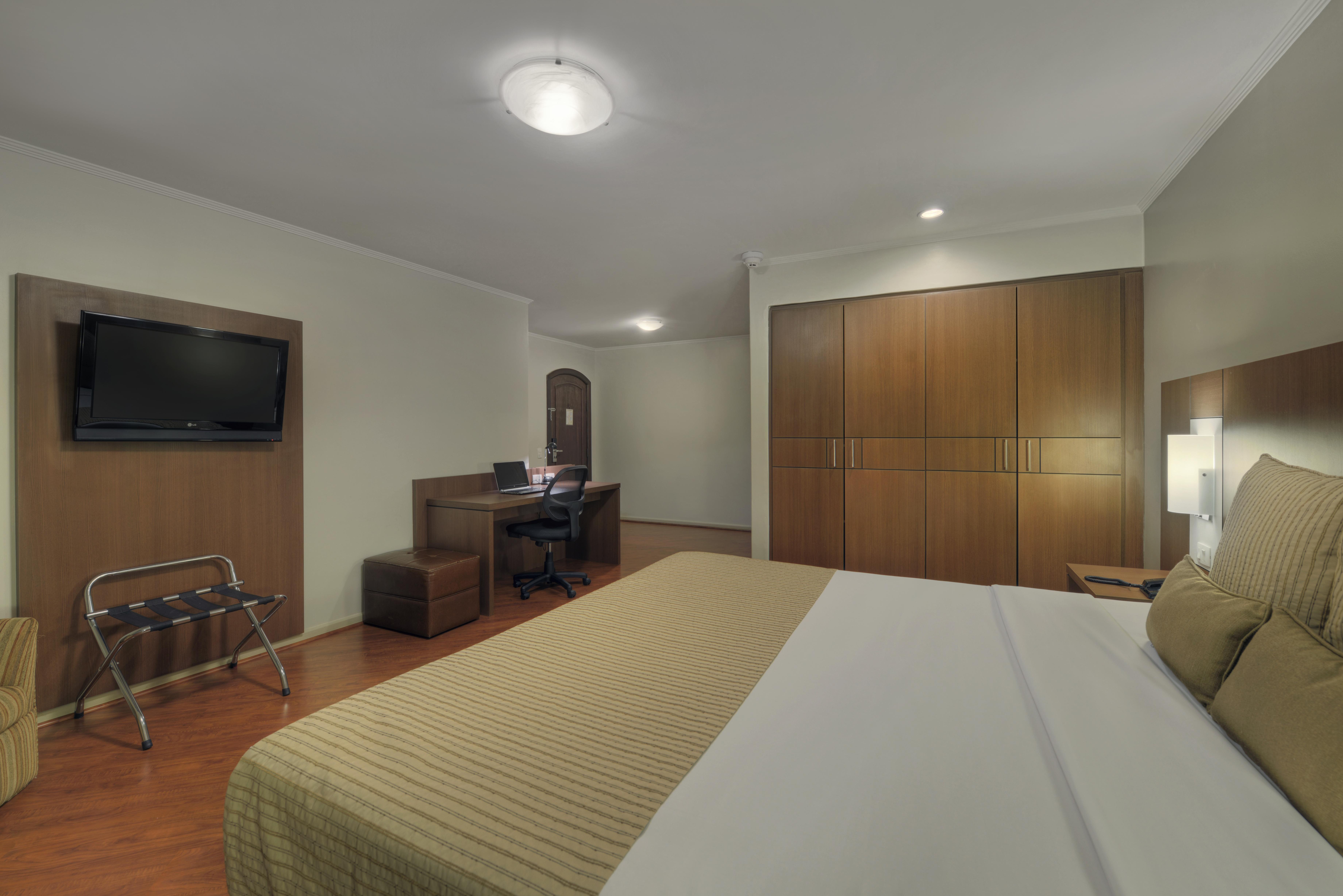 Hotel Deville กูรีตีบา ภายนอก รูปภาพ
