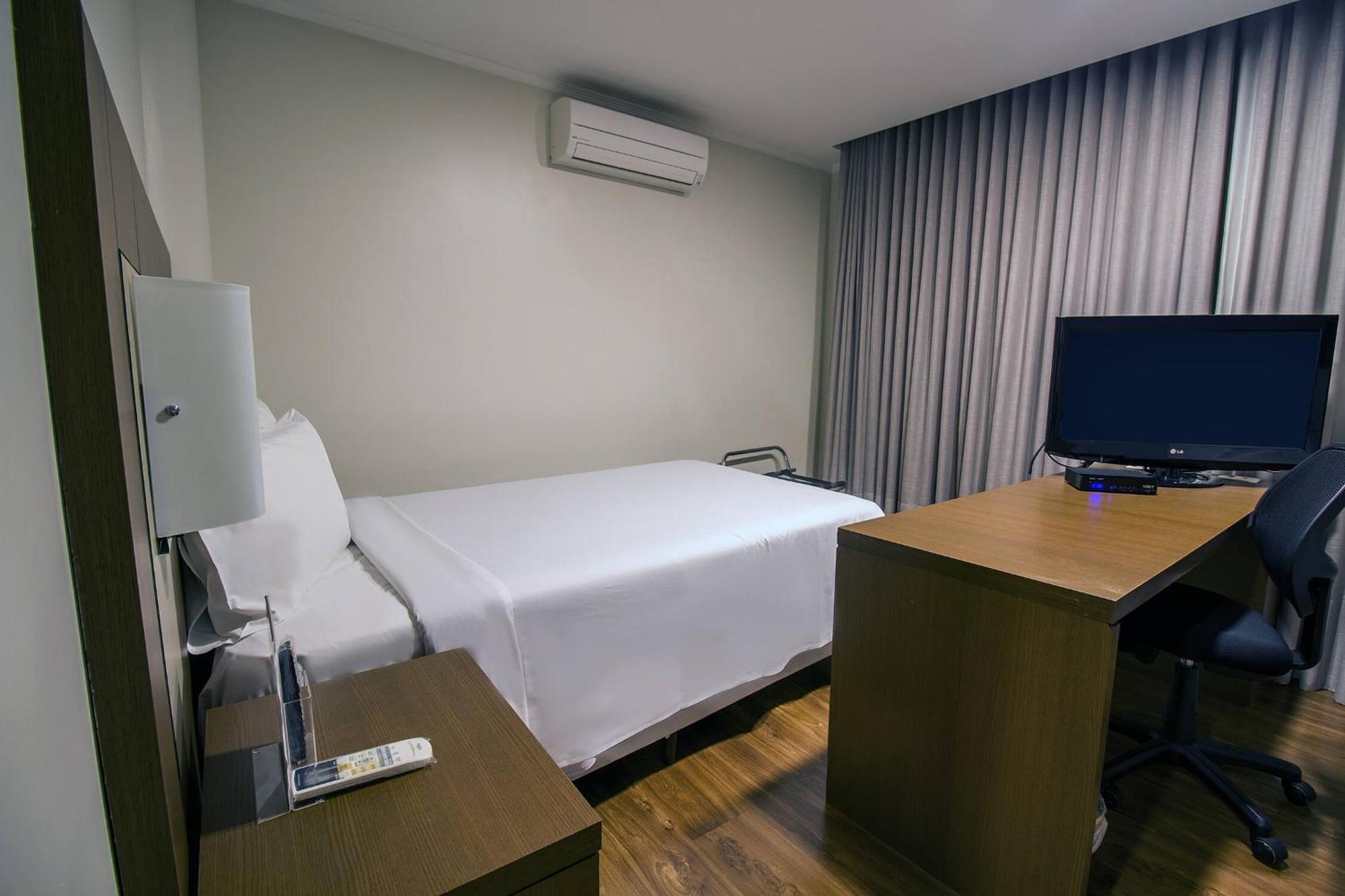 Hotel Deville กูรีตีบา ภายนอก รูปภาพ