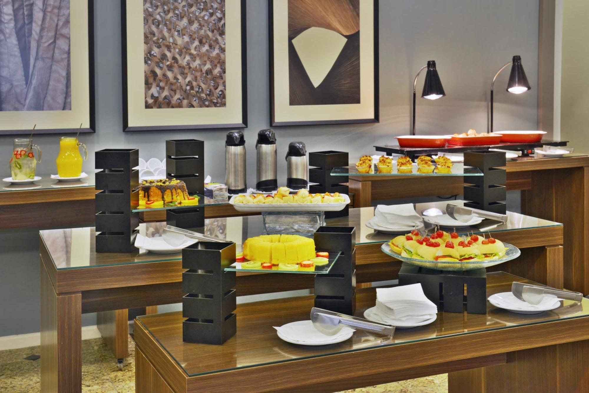 Hotel Deville กูรีตีบา ภายนอก รูปภาพ