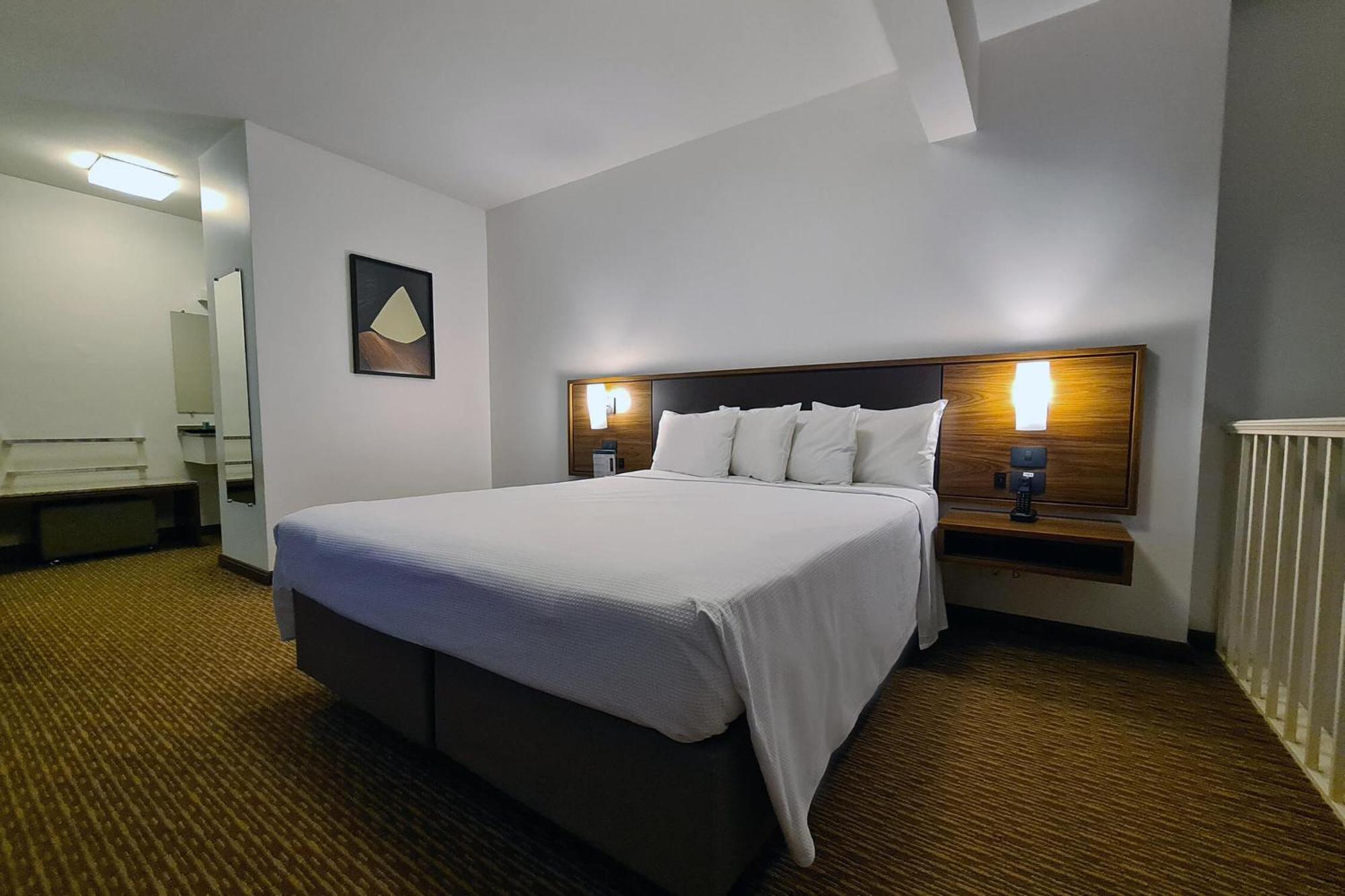 Hotel Deville กูรีตีบา ภายนอก รูปภาพ