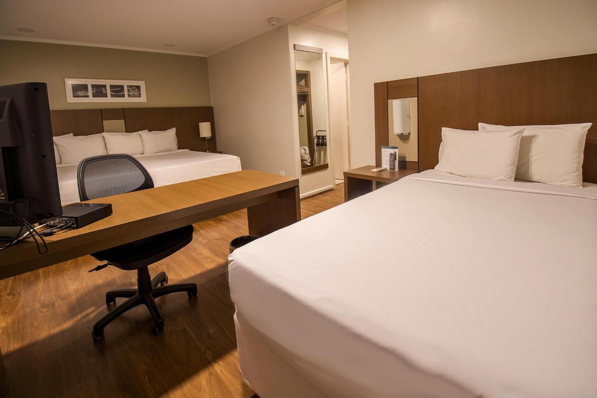Hotel Deville กูรีตีบา ภายนอก รูปภาพ