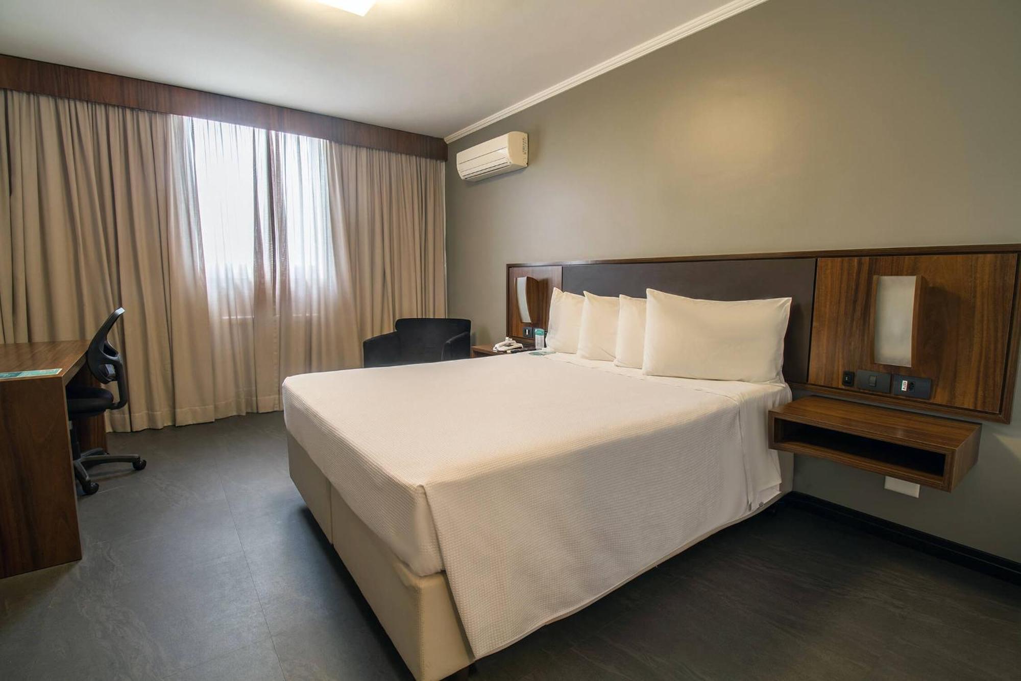 Hotel Deville กูรีตีบา ภายนอก รูปภาพ