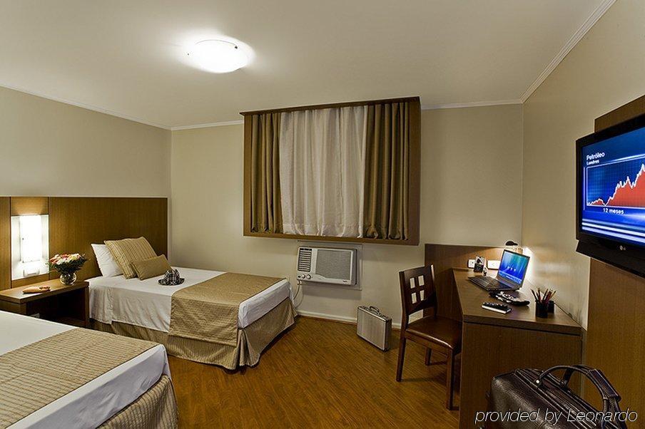 Hotel Deville กูรีตีบา ห้อง รูปภาพ