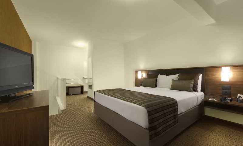 Hotel Deville กูรีตีบา ภายนอก รูปภาพ
