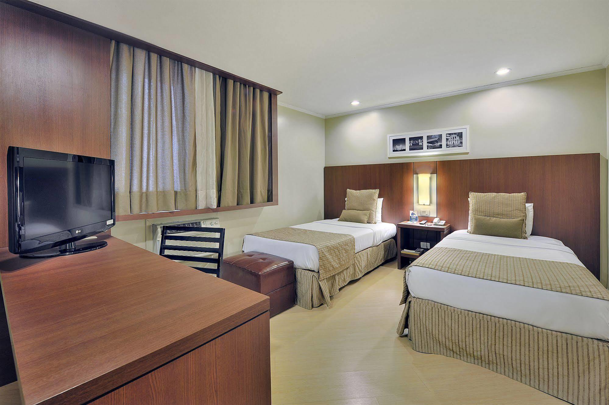 Hotel Deville กูรีตีบา ภายนอก รูปภาพ